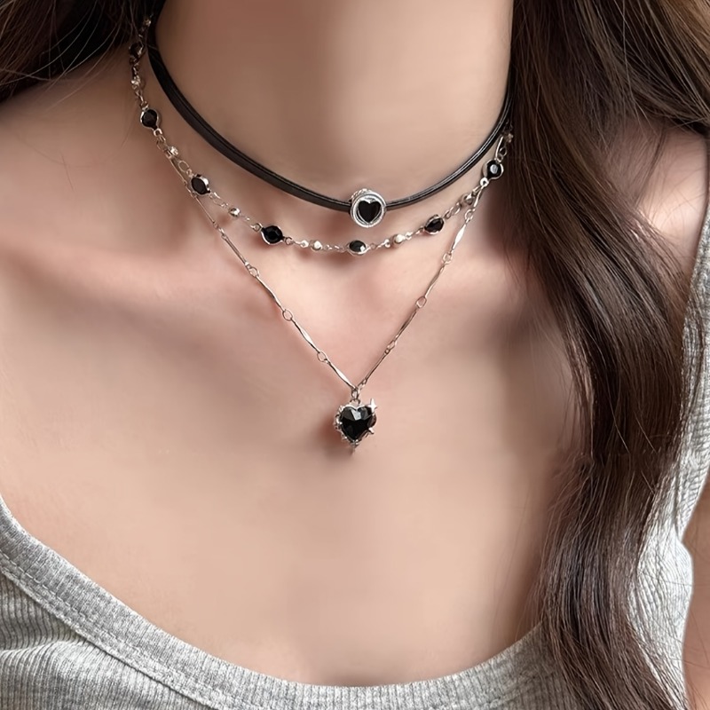 Gothic Layered Heart-shaped Ne - Women'S Gothic Formal Wear 评论和价格